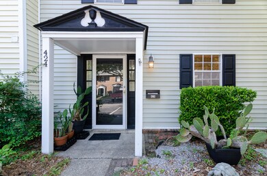 424 Carriage Ln.-4