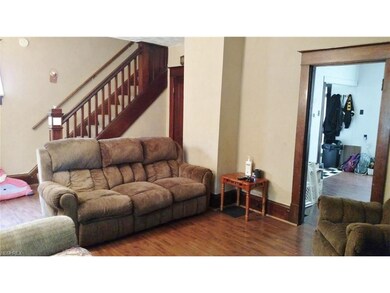 Easy care Laminate flooring compliment the Living 