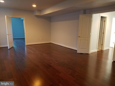 8984 Hooes Rd, Lorton, VA 22079 - photo 2