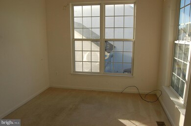 11203 Englewood Ct, Fredericksburg, VA 22407 - photo 4