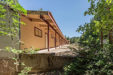 4221 Siskiyou Ave, Dunsmuir, CA 96025 - photo 7