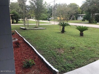 2926 Brackridge Blvd W, Jacksonville, FL 32216 - photo 4
