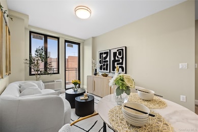 163-07 72nd Ave unit 2G, Fresh Meadows, NY 11365 - photo 4