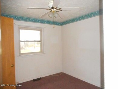 9101 Cinderella Ln, Louisville, KY 40229 - photo 4