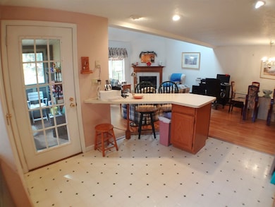 105 Longfellow Dr unit 5, Bethlehem, NH 03574 - photo 3