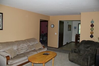 657 Dunn Ave, Oregon, WI 53575 - photo 5