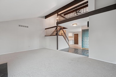 10-1525 S Hill Blvd-WindowStill-Photogra