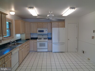 3721 Clarks Point Rd, Middle River, MD 21220 - photo 6