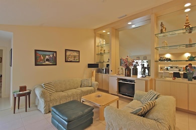 10201 Chapman Oak Ct, Palm Beach Gardens, FL 33410 - photo 5