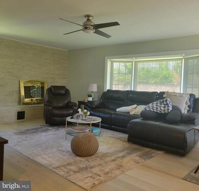 4911 Rocky Spring Ln, Bowie, MD 20715 - photo 3