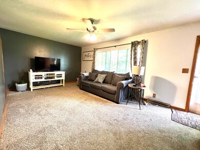 160 Hillcrest Dr, Circleville, OH 43113 - photo 7