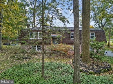 340 Chestnut Hill Rd, Emmaus, PA 18049 - photo 2