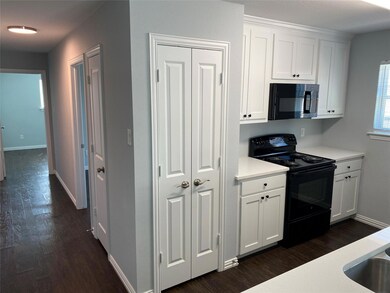 108 Arrowhead St unit A, Fort Worth, TX 76108 - photo 5