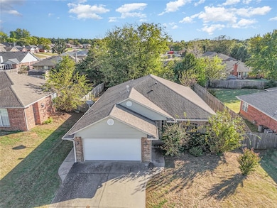 2253 Gray Dove Dr, Shawnee, OK 74804 - photo 3