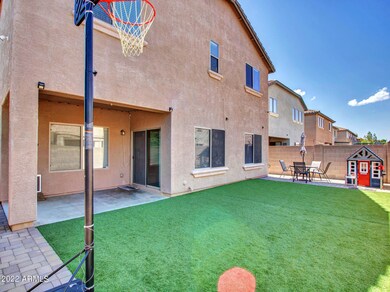 03-Backyard (3)
