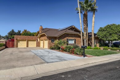 03 Exterior Front