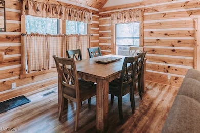 22916 Sams Creek Rd, Laurelville, OH 43135 - photo 5