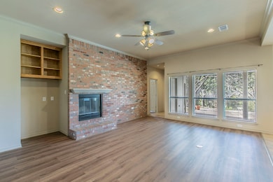 526 Preston Trail, Cedar Hill, TX 75104 - photo 2