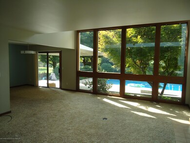 4 Living Rm