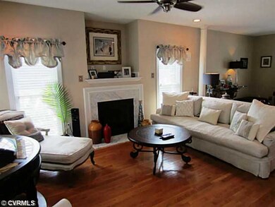 Den/Family/Great Room - Cozy Family Room shows Bea