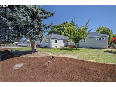 1607 Hawthorne St, Forest Grove, OR 97116 - photo 2