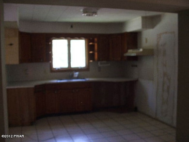 1146 Milford Rd, Dingmans Ferry, PA 18328 - photo 4