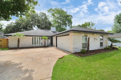 7010 Wagonwheel Ln, Houston, TX 77088 - photo 2