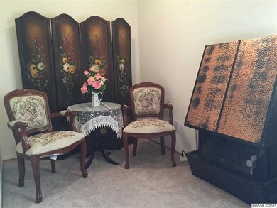 Sitting area perfect for a nook or office space.