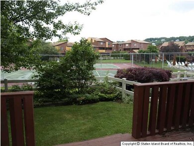 36 Stonegate Dr, Staten Island, NY 10304 - photo 5