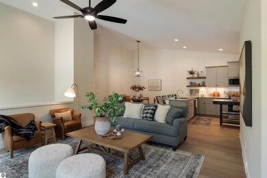 1729 Linden Ave unit 18, Traverse City, MI 49686 - photo 6