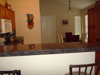 Kitchen bar