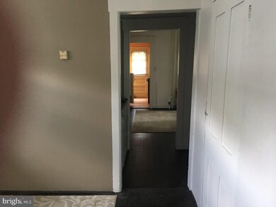 724 Ash Ave, Darby, PA 19023 - photo 4