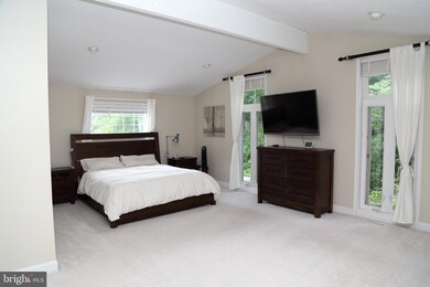 225 Vassar Cir, Wayne, PA 19087 - photo 2