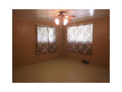 Living Room. Spacious living room