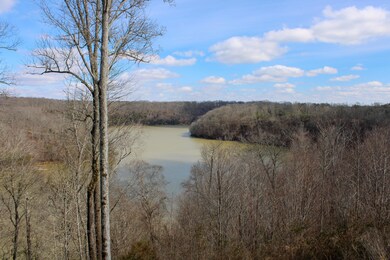 518 Twin Creek Loop, Jamestown, KY<|>Pub