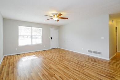 5029 Lee Rd, South Bloomfield, OH 43103 - photo 4