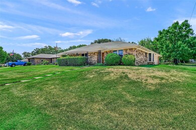 2712 Regal Dr, Denison, TX 75020 - photo 3
