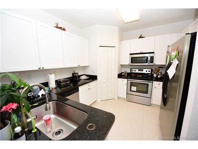 10929 NW 69th St, Doral, FL 33178 - photo 6