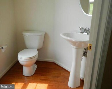 4549 Hidden Stream Ct, Owings Mills, MD 21117 - photo 5