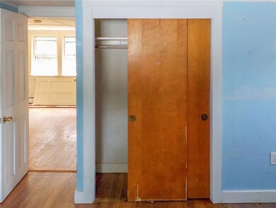 8 Clarence St, South Dartmouth, MA 02748 - photo 5