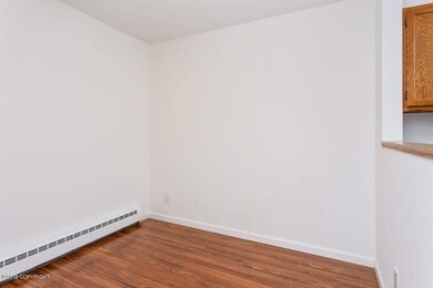 Breakfast Nook 4182-SMALL