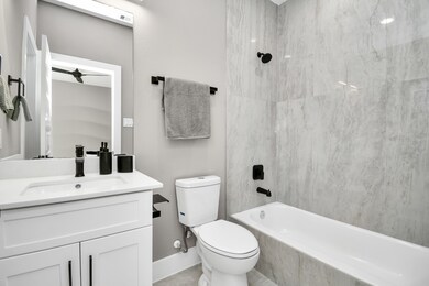 316 Thornton Rd unit D, Houston, TX 77018 - photo 6