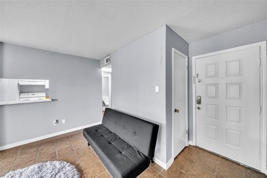 9350 Country Creek Dr unit 18, Houston, TX 77036 - photo 7