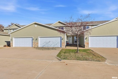 1570 Savannah Cir unit C3, Davenport, IA 52807 - photo 2