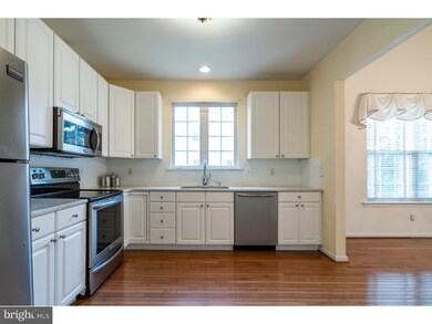 6 Wheatsheaf Ln unit 6, Norristown, PA 19403 - photo 4