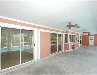 Swimming Pool/Hot Tub/Sauna.