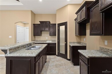 739 Hernandez Dr, Donna, TX 78537 - photo 6