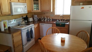 Eat-In Kitchen
