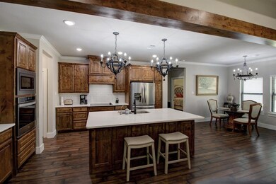 106 Comanche Dr, Gainesville, TX 76240 - photo 6