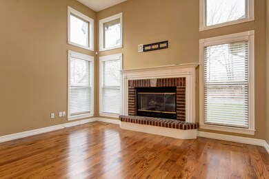 Gas log fireplace